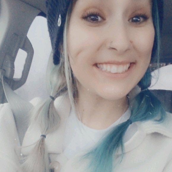 Meet your Posher, Neila - Picture 4 of 6